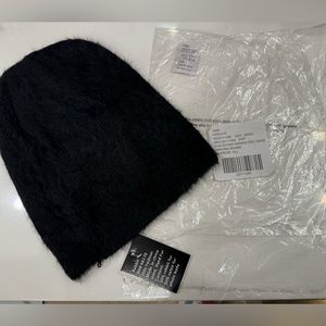 NEW UO Urban outfitters rabbit fur beanie Angora hat NEW
